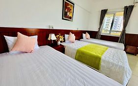 Hòn Chồng Hotel